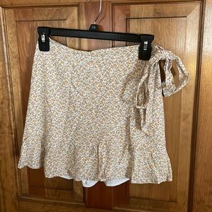 Hollister floral skort